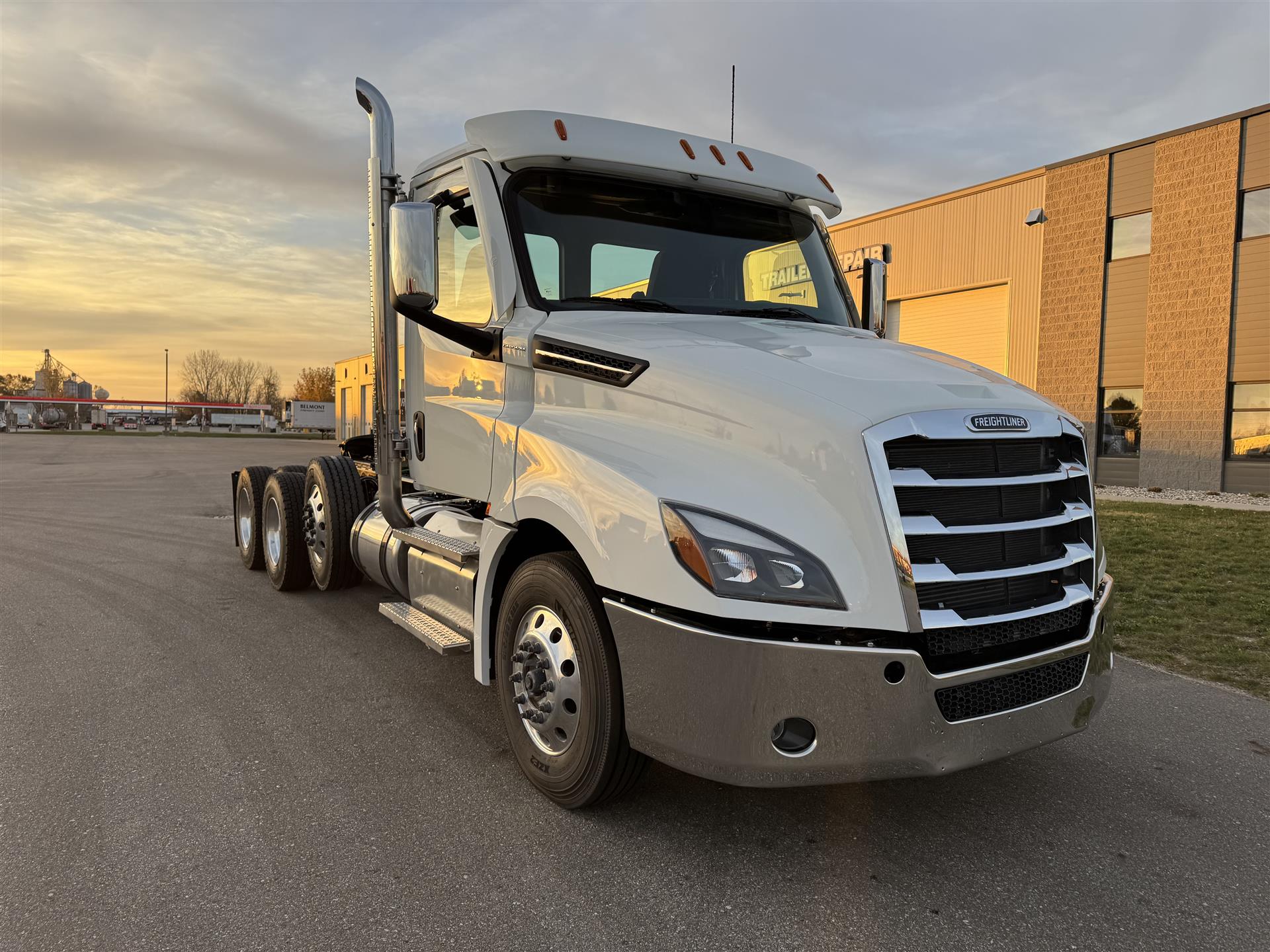 Freightliner Cascadia 126 2025 - image 3 of 6